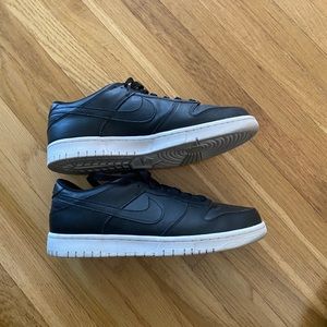 Nike Dunks Size 10 Black & White